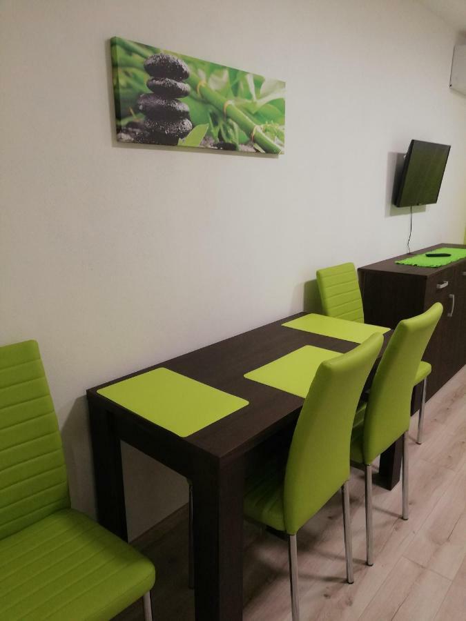 Diamond Apartment *